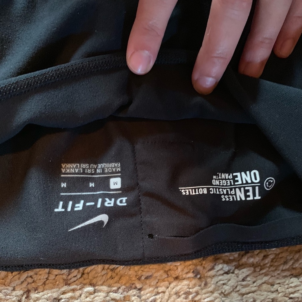 Nike Dri Fit - Picture 3 of 4